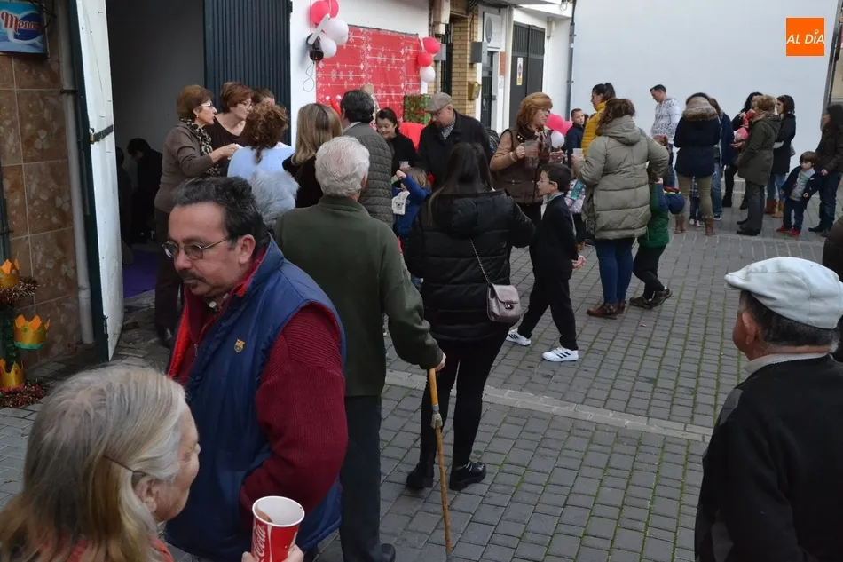 Foto 9 - Exitoso estreno de la chocolatada callejera de la calle Valera  