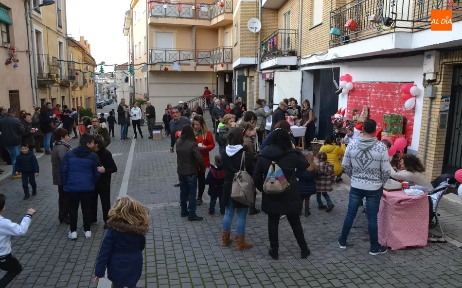 Foto 8 - Exitoso estreno de la chocolatada callejera de la calle Valera  