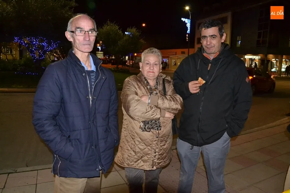 Foto 7 - La Charanga Manliao anima la concurrida chocolatada de la Avenida de Espa&ntilde;a y Afecir  