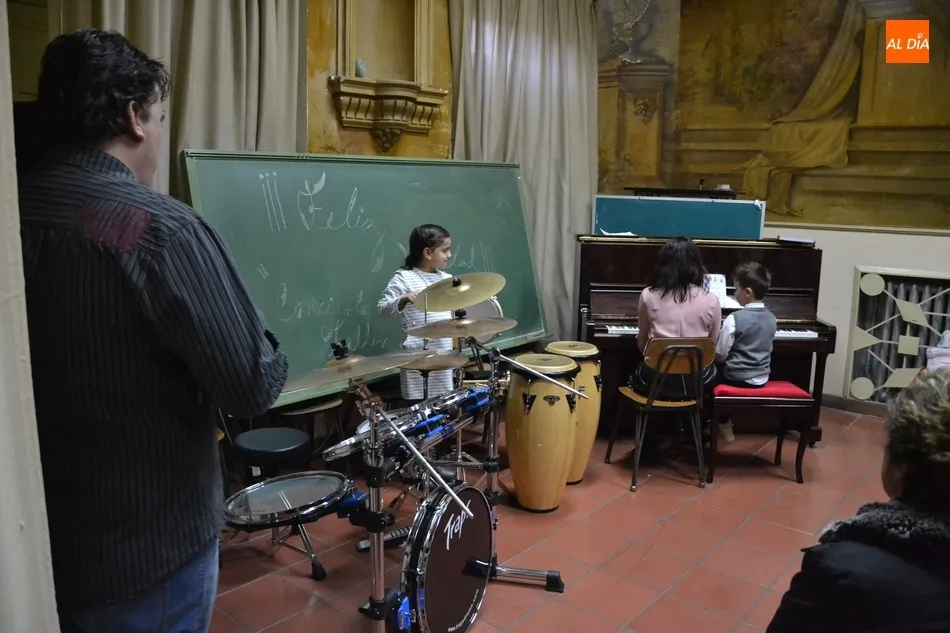 Foto 5 - Los alumnos del taller de piano del CSA Aldea muestran lo que han aprendido  