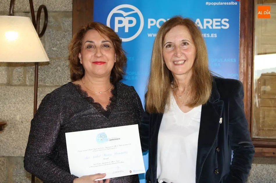 Foto 9 - El Partido Popular homenajea a alcaldes y concejales electos en democracia
