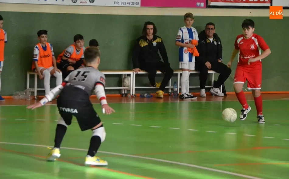 Foto 11 - [M 22|23 DIC] El Infantil del III Columnas consigue la &uacute;ltima victoria de los equipos federados en ...