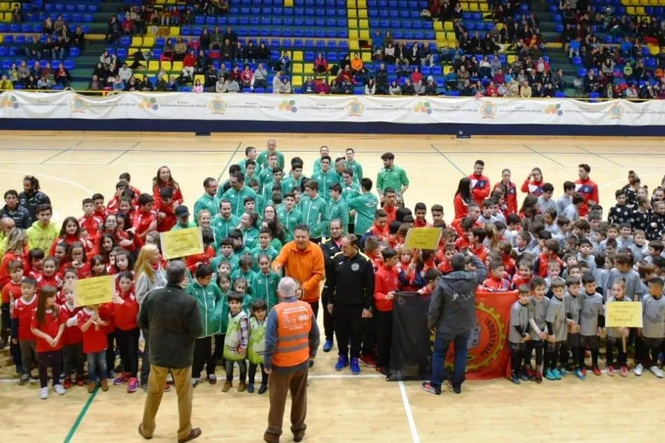Foto 2 - La Gala Ben&eacute;fica del Deporte recauda m&aacute;s de 2.000 kilos de alimentos   
