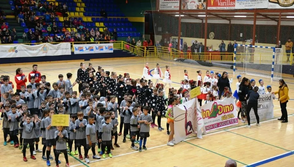 Cerca de 700 deportistas participan en la Gala Benéfica del Deporte