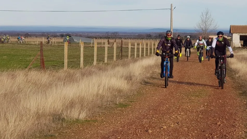 Foto 10 - M&aacute;s de 40 ciclistas toman parte en &lsquo;La &Uacute;ltima KDD del a&ntilde;o&rsquo;  