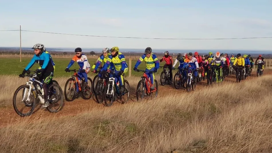 Foto 7 - M&aacute;s de 40 ciclistas toman parte en &lsquo;La &Uacute;ltima KDD del a&ntilde;o&rsquo;  