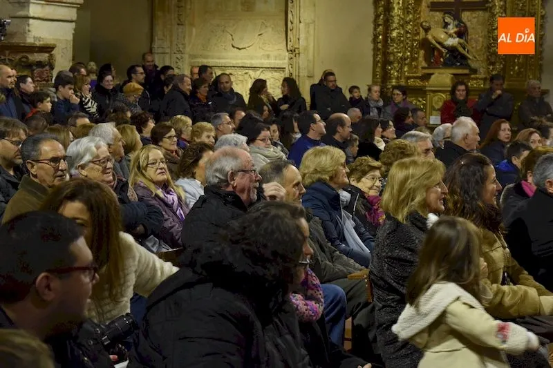 Foto 7 - La Banda de M&uacute;sica no falt&oacute; a su cita con la Navidad albense con su tradicional concierto