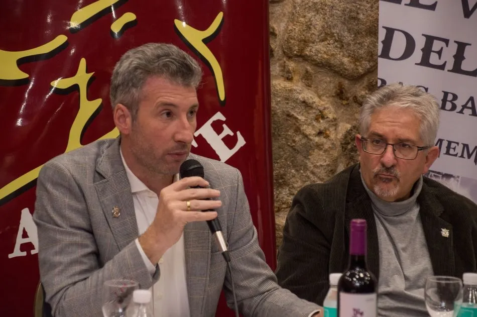 Foto 4 - Variopinta y reivindicativa tertulia taurina en Aldead&aacute;vila