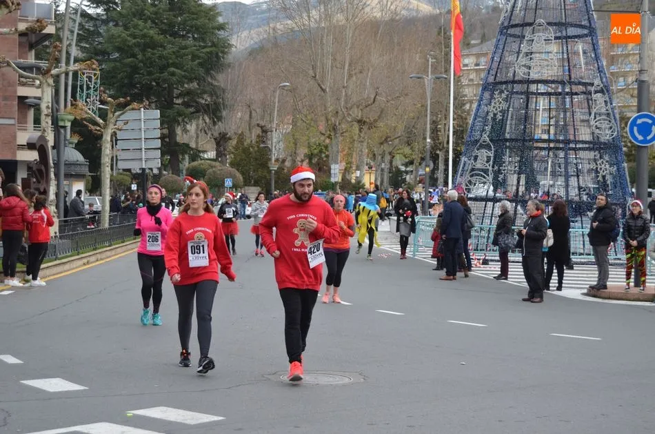 Foto 3 - La Carrera del Pavo vuelve con buen humor a B&eacute;jar  