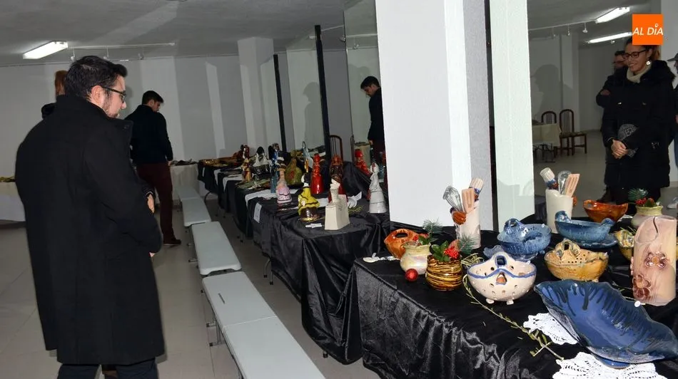 Foto 11 - La ceramista Mariasun Chico ofrece su obra art&iacute;stica y su solidaridad en una exposici&oacute;n en...