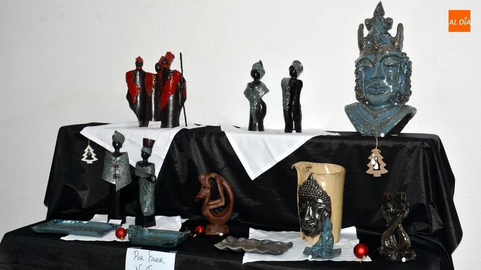 Foto 10 - La ceramista Mariasun Chico ofrece su obra art&iacute;stica y su solidaridad en una exposici&oacute;n en...