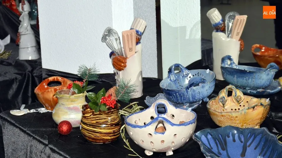 Foto 7 - La ceramista Mariasun Chico ofrece su obra art&iacute;stica y su solidaridad en una exposici&oacute;n en...