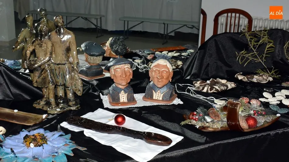Foto 4 - La ceramista Mariasun Chico ofrece su obra art&iacute;stica y su solidaridad en una exposici&oacute;n en...