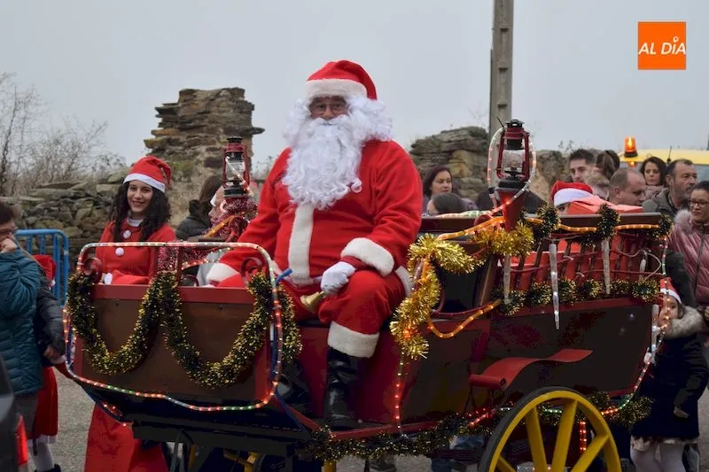 Foto 9 - Pap&aacute; Noel regala una tarde m&aacute;gica a los albenses m&aacute;s peque&ntilde;os