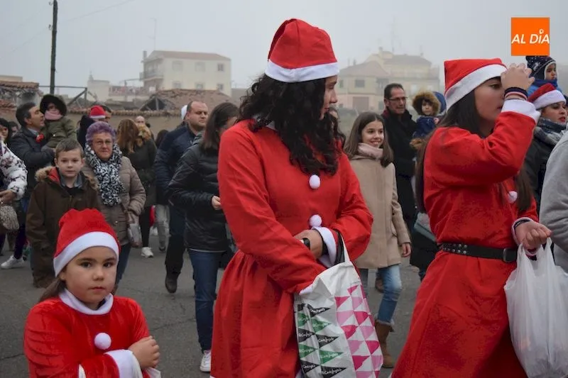 Foto 6 - Pap&aacute; Noel regala una tarde m&aacute;gica a los albenses m&aacute;s peque&ntilde;os