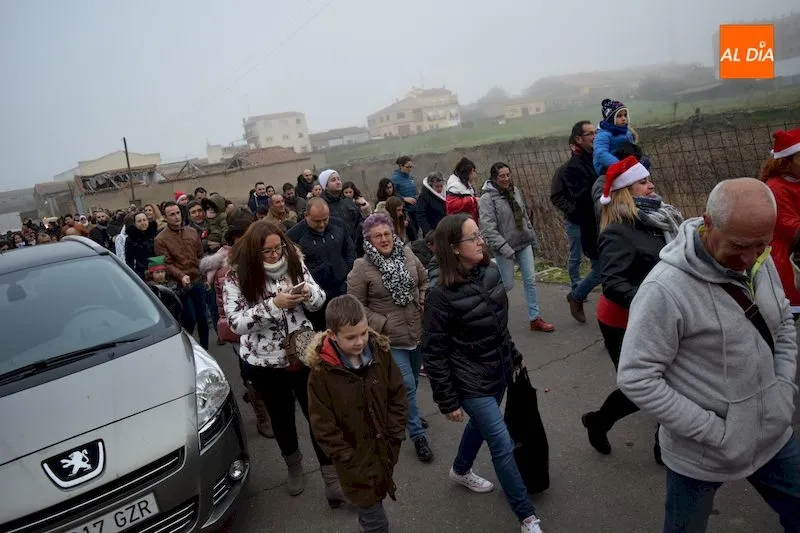 Foto 3 - Pap&aacute; Noel regala una tarde m&aacute;gica a los albenses m&aacute;s peque&ntilde;os