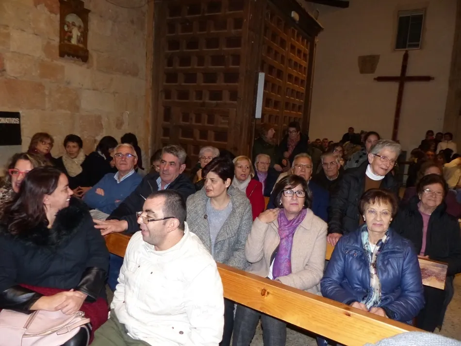 Foto 4 - La iglesia de Villoria se llena de villancicos con el Certamen de Calvarrasa y&nbsp;Las Villas