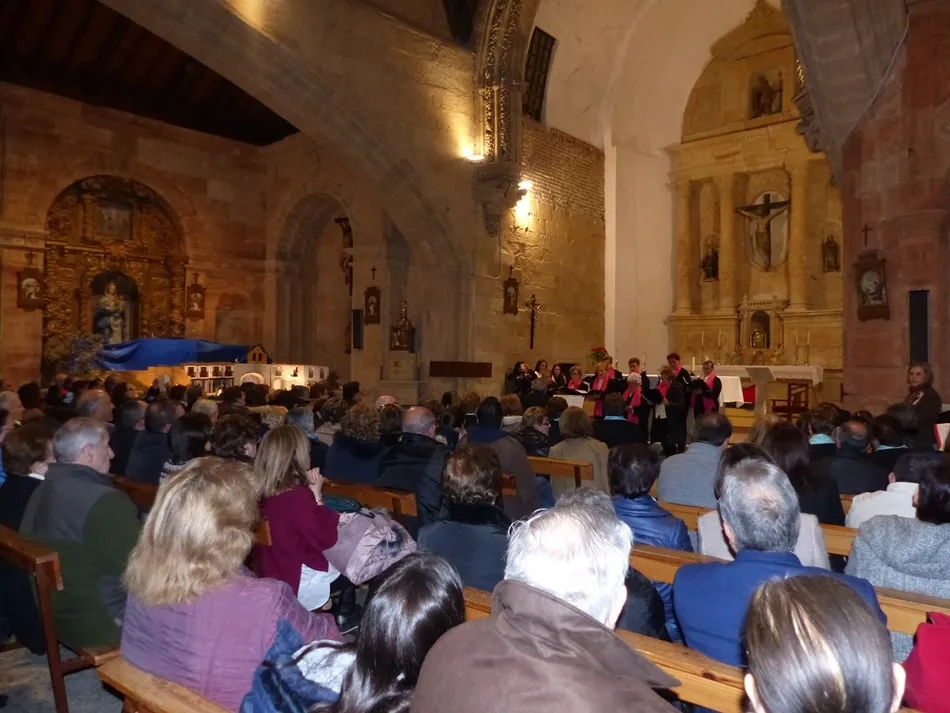 Foto 3 - La iglesia de Villoria se llena de villancicos con el Certamen de Calvarrasa y&nbsp;Las Villas