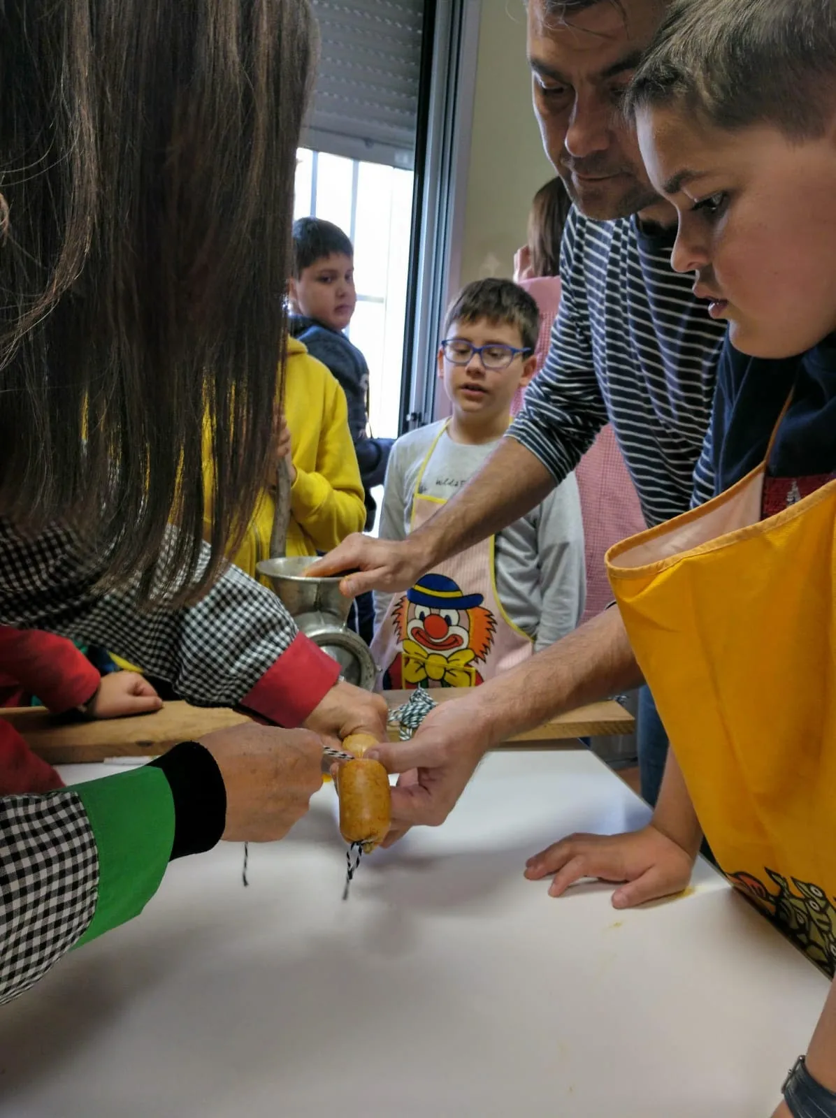 Foto 2 - Alumnos de Primaria cerraron el trimestre elaborando farinato  