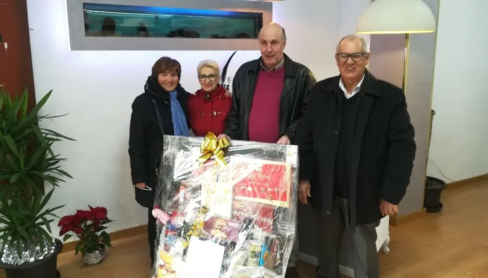 Juan Bautista fue el premiado con la cesta valorada en 400 euros