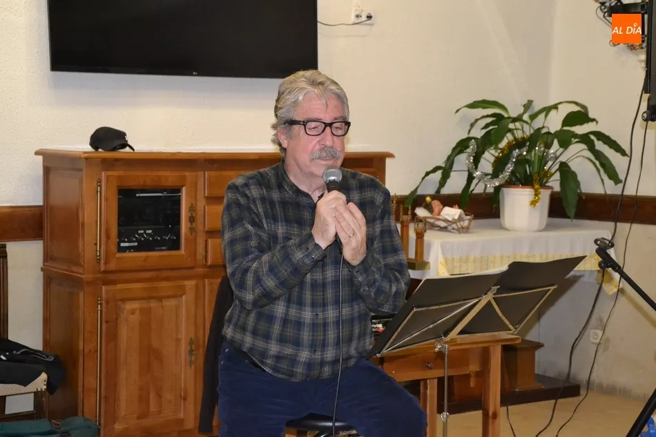 Foto 10 - Lauren Risue&ntilde;o anima con sus canciones a los residentes del Hospital de la Pasi&oacute;n  
