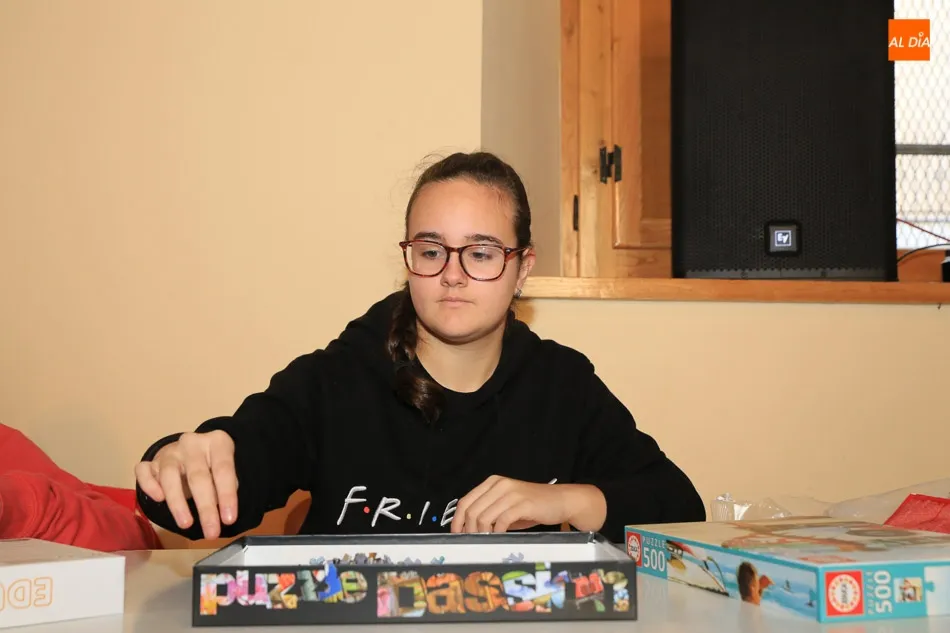 Foto 4 - Buen ambiente&nbsp; en el inicio del XVIII Concurso Nacional de Puzzles