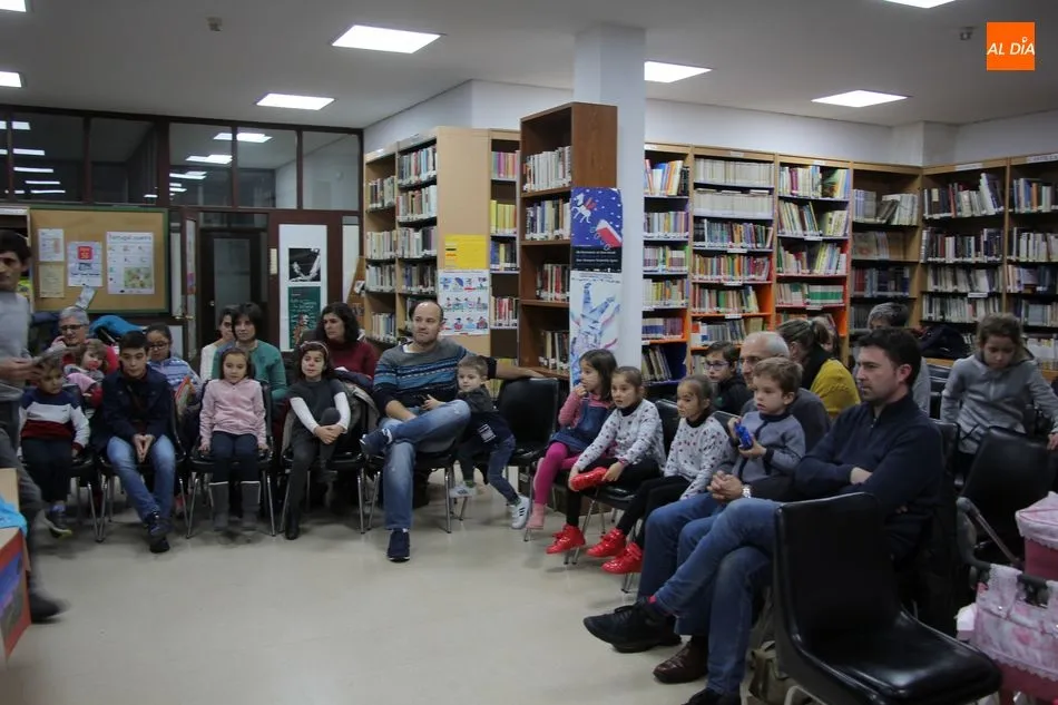Foto 10 - Pilar Salazar presenta el cuento &lsquo;La Encina y los Ratones de Orejas Coloradas&rsquo; en Vitigudino  