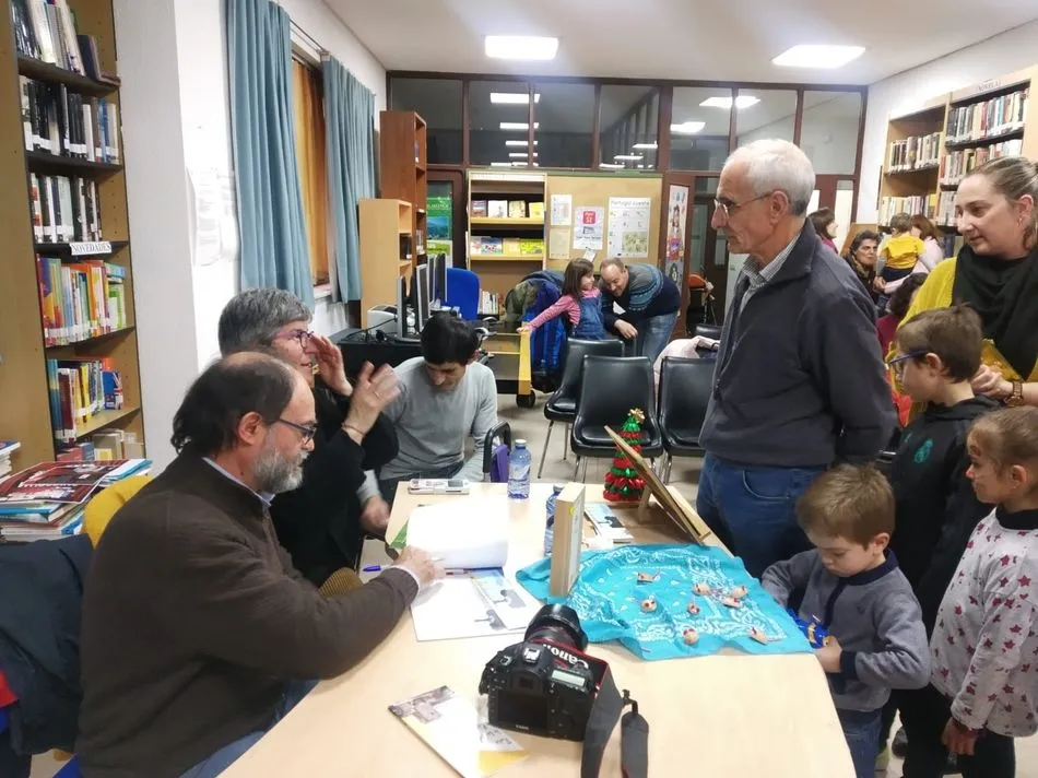 Foto 4 - Pilar Salazar presenta el cuento &lsquo;La Encina y los Ratones de Orejas Coloradas&rsquo; en Vitigudino  