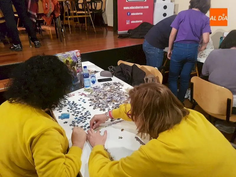 Foto 9 - Finaliza con &eacute;xito la primera jornada del XVIII Concurso Nacional de Puzzles Ciudad de Salamanca