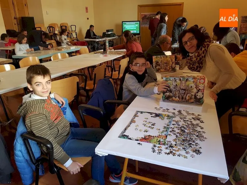 Foto 7 - Finaliza con &eacute;xito la primera jornada del XVIII Concurso Nacional de Puzzles Ciudad de Salamanca