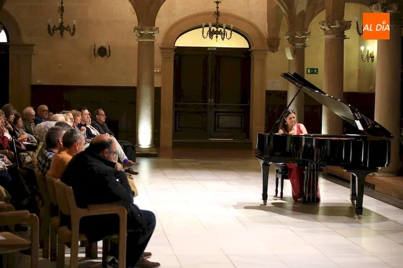 La pianista palentina Eloísa de Guzmán Alonso ofrece un magistral recital de piano