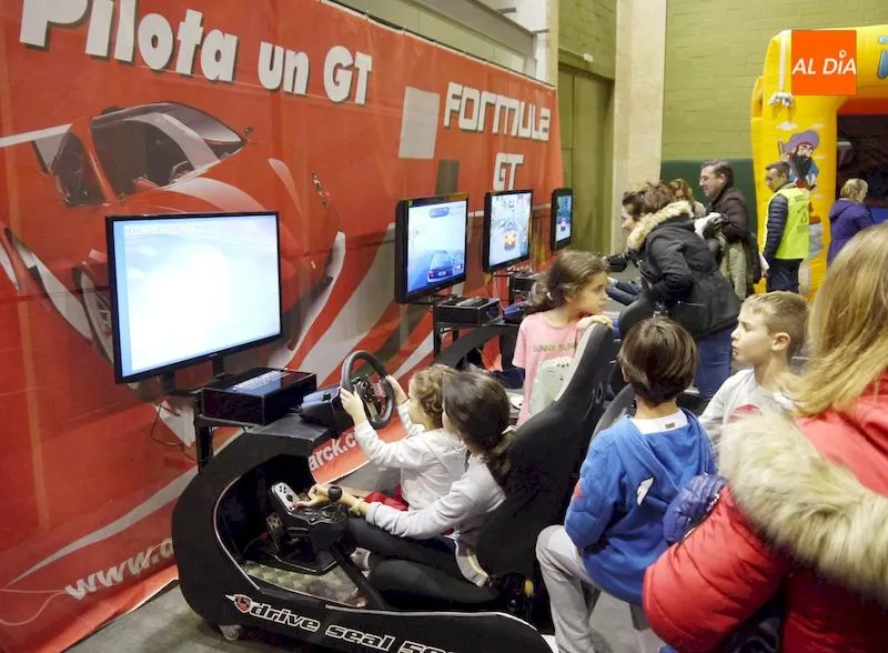 Foto 2 - Las Navichulis de Carbajosa encandilan a los m&aacute;s peque&ntilde;os
