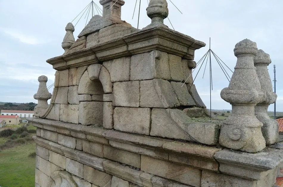 Foto 11 - La Cofrad&iacute;a de San Crist&oacute;bal acomete la limpieza de la ermita de Nuestra Se&ntilde;ora del &Aacute;rbol en...