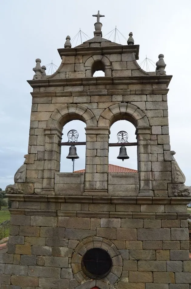 Foto 9 - La Cofrad&iacute;a de San Crist&oacute;bal acomete la limpieza de la ermita de Nuestra Se&ntilde;ora del &Aacute;rbol en...