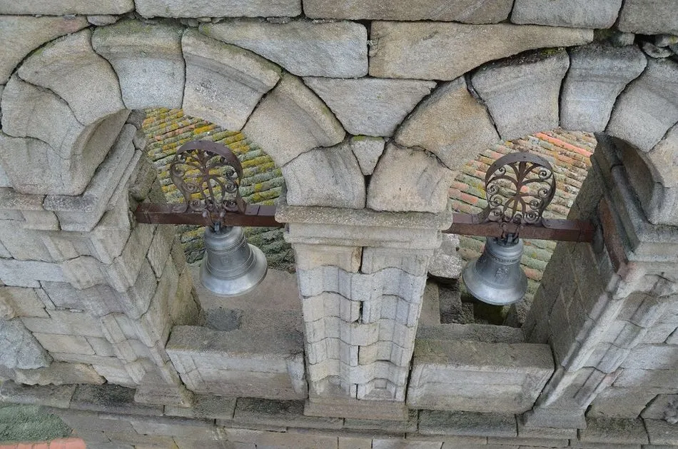 Foto 7 - La Cofrad&iacute;a de San Crist&oacute;bal acomete la limpieza de la ermita de Nuestra Se&ntilde;ora del &Aacute;rbol en...