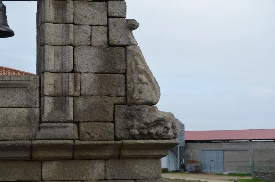 Foto 6 - La Cofrad&iacute;a de San Crist&oacute;bal acomete la limpieza de la ermita de Nuestra Se&ntilde;ora del &Aacute;rbol en...