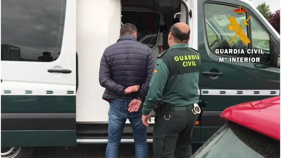 Imagen del detenido de 32 años, el más buscado de la provincia.