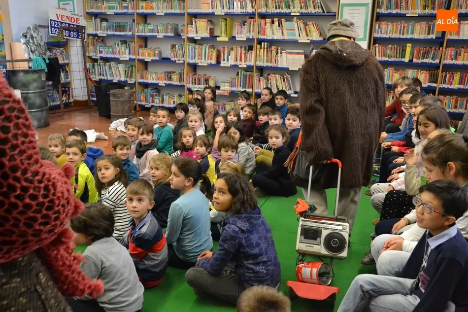 Foto 7 - Los &lsquo;Sue&ntilde;os de Navidad&rsquo; de Kamaru ponen el broche a las Navidades en la Biblio  
