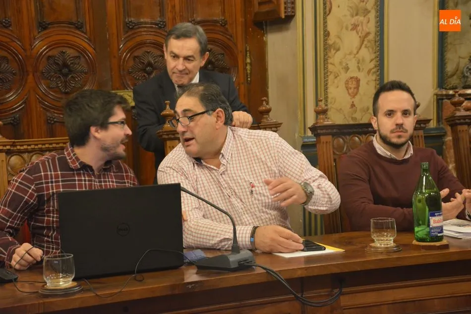 Foto 8 - La Diputaci&oacute;n muestra su apoyo a la caza y a los toros por su &ldquo;contribuci&oacute;n a la econom&iacute;a...