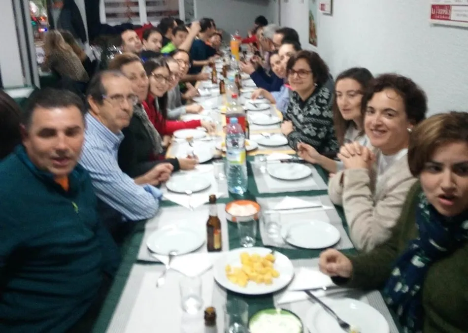 Foto 4 - El Benjam&iacute;n A del III Columnas termina el a&ntilde;o con un partido contra sus familias  