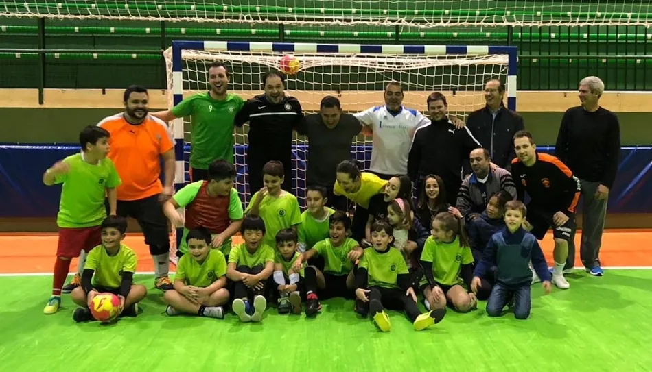 El Benjamín A del III Columnas termina el año con un partido contra sus familias  