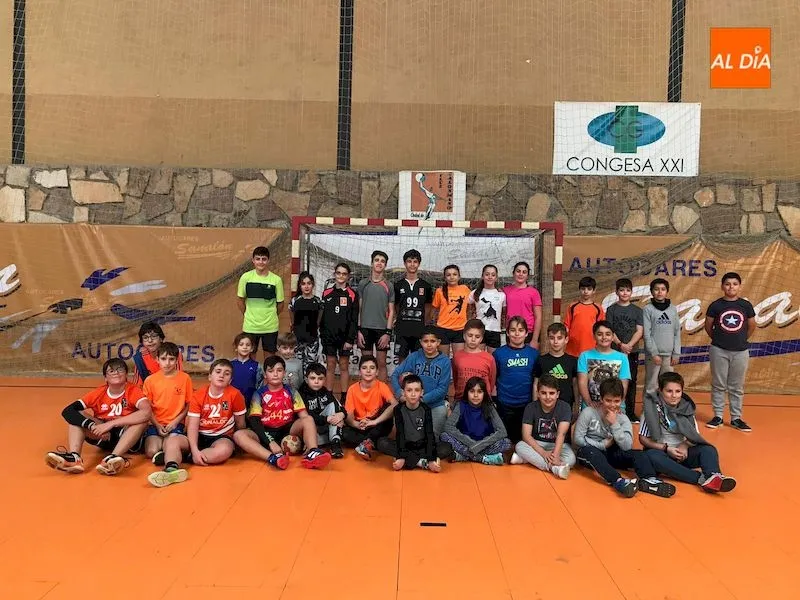 Concluye con éxito el campamento de Navidad del Balonmano Ciudad de Salamanca