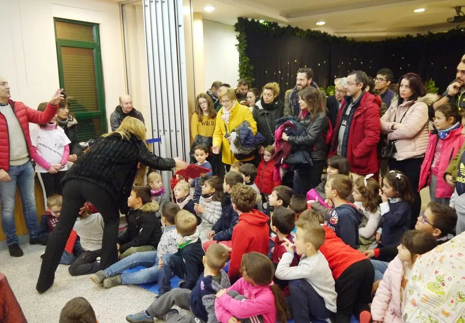 Foto 5 - Carbajosa entrega los premios del Certamen &lsquo;Narraciones de Navidad&rsquo;