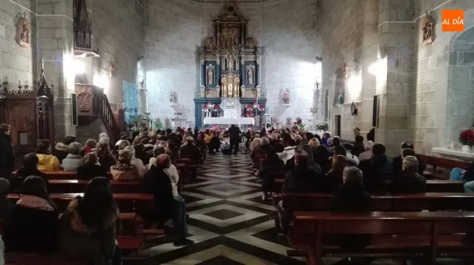 Foto 2 - Las orquestas Camerata Salmantina y Ranita del Tormes llenan la iglesia de Villavieja  