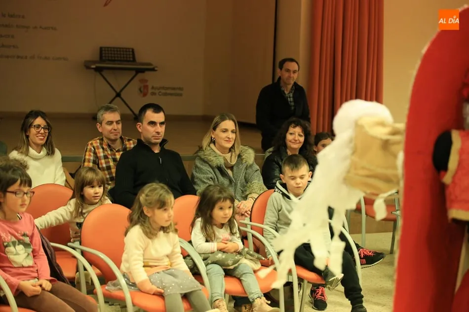 Foto 7 - Los &lsquo;Cuentos de cart&oacute;n&rsquo; de Cabe&ccedil;a de Vento divierten al p&uacute;blico infantil en Cabrerizos