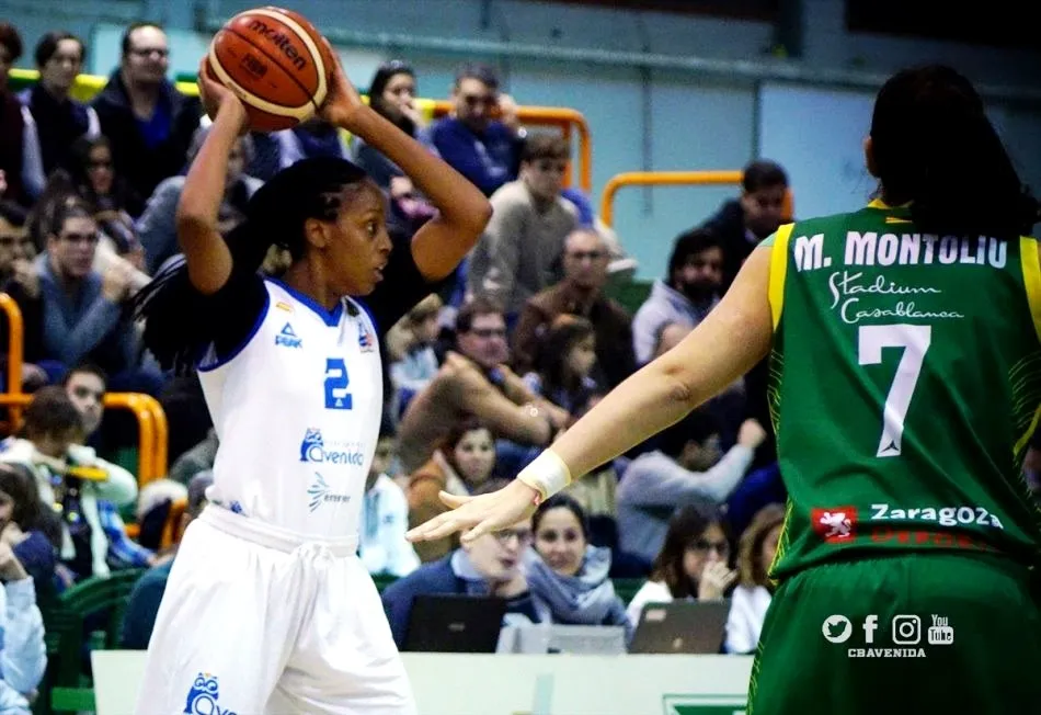 Foto 2 - El Perfumer&iacute;as Avenida no falla y vence a domicilio al Mann Filter (52-73)  