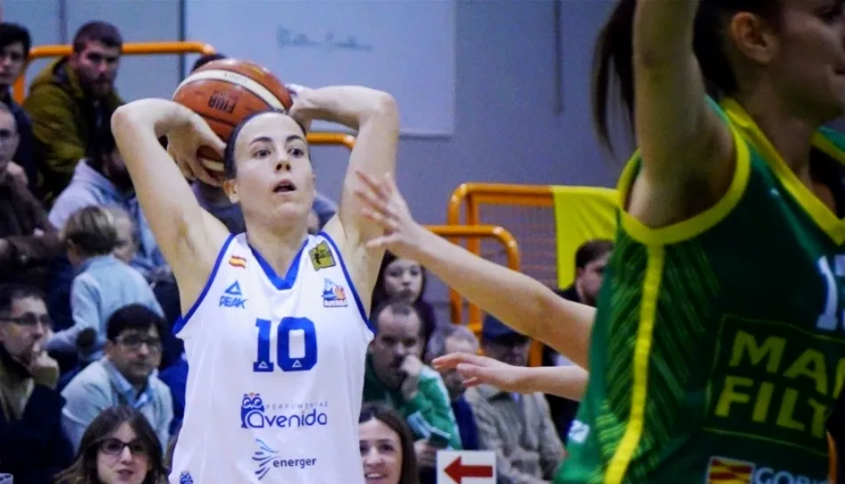 Asurmendi fue titular y una de las destacadas con 12 puntos. Foto @CBAvenida