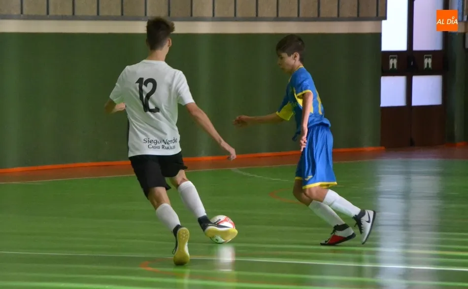Foto 6 - Marat&oacute;n de f&uacute;tbol sala en Conde de Fox&aacute; para despedir el 2018  