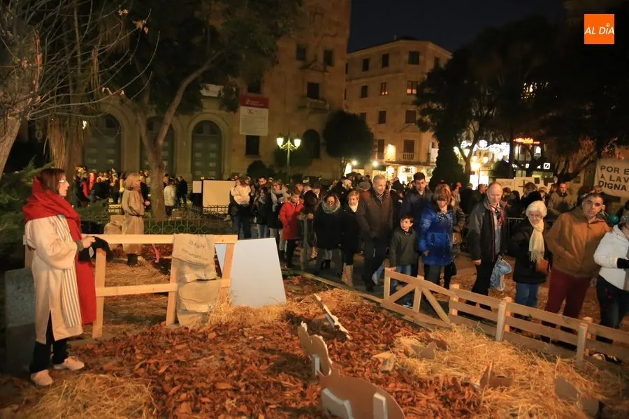 Belén Viviente participativo con carácter reivindicativo en la plaza de los Bandos / Foto: Alberto Martín.