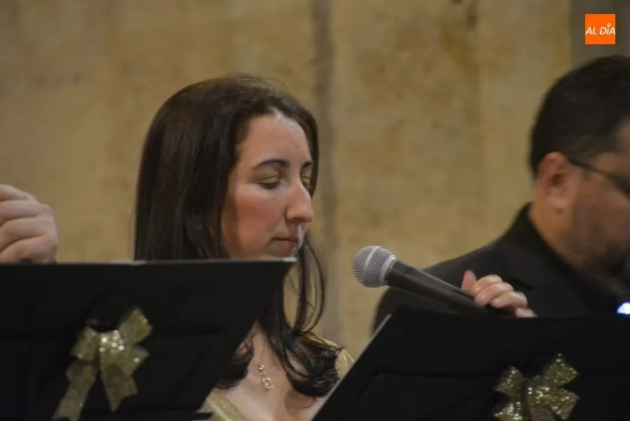 Foto 7 - Vocalis deslumbra en la iglesia del Carmen con su concierto navide&ntilde;o  
